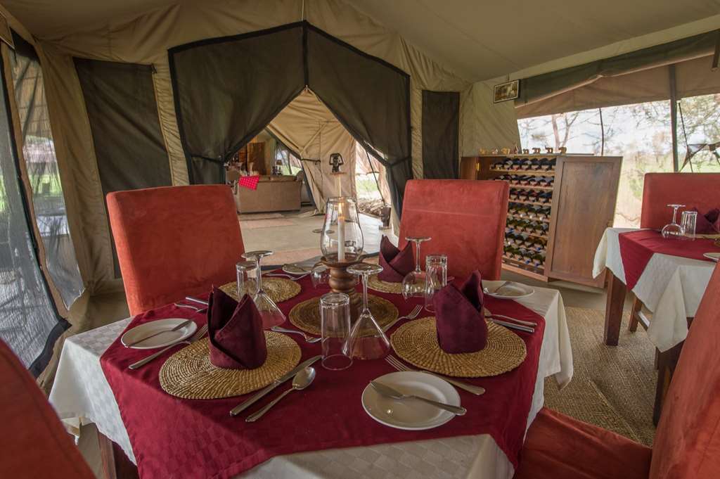 Karibu Camps And Lodges Sametu Camp Serengeti Robanda Εστιατόριο φωτογραφία